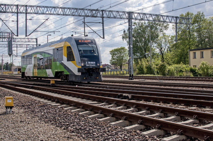 peron, linia kolejowa, LCS, lokalne centrum sterowania, Pendolino, pociąg, E65, Nasielsk, tor