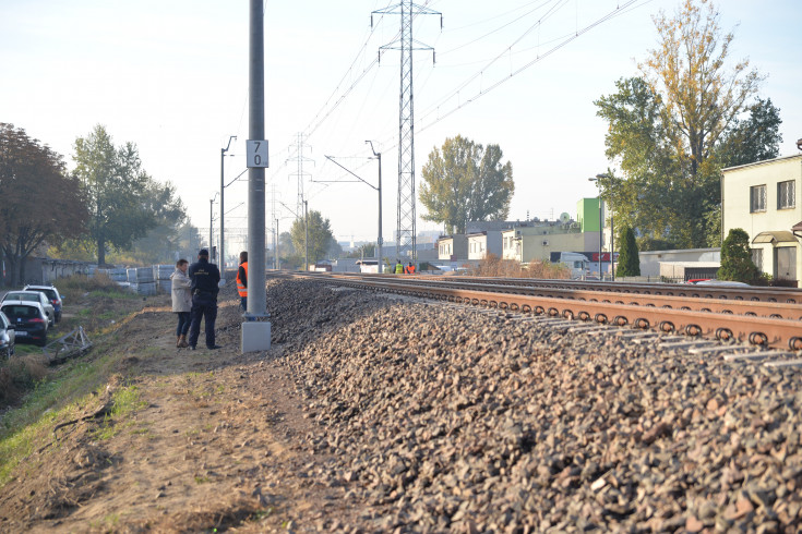 SOK, Straż Ochrony Kolei, bezpieczny przejazd, bezpieczeństwo, akcja ulotkowa, dzikie przejście, pracownicy, patrol SOK