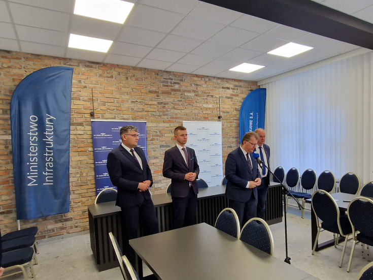 łącznica, briefing prasowy, podpisanie umowy, nowa infrastruktura, Jedlicze – Szebnie