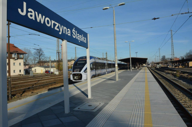 LK274, Jaworzyna Śląska, nowe przejście podziemne, nowa wiata