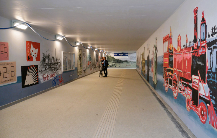 stacja, nowe przejście podziemne, nowa infrastruktura, Czechowice-Dziedzice, mural