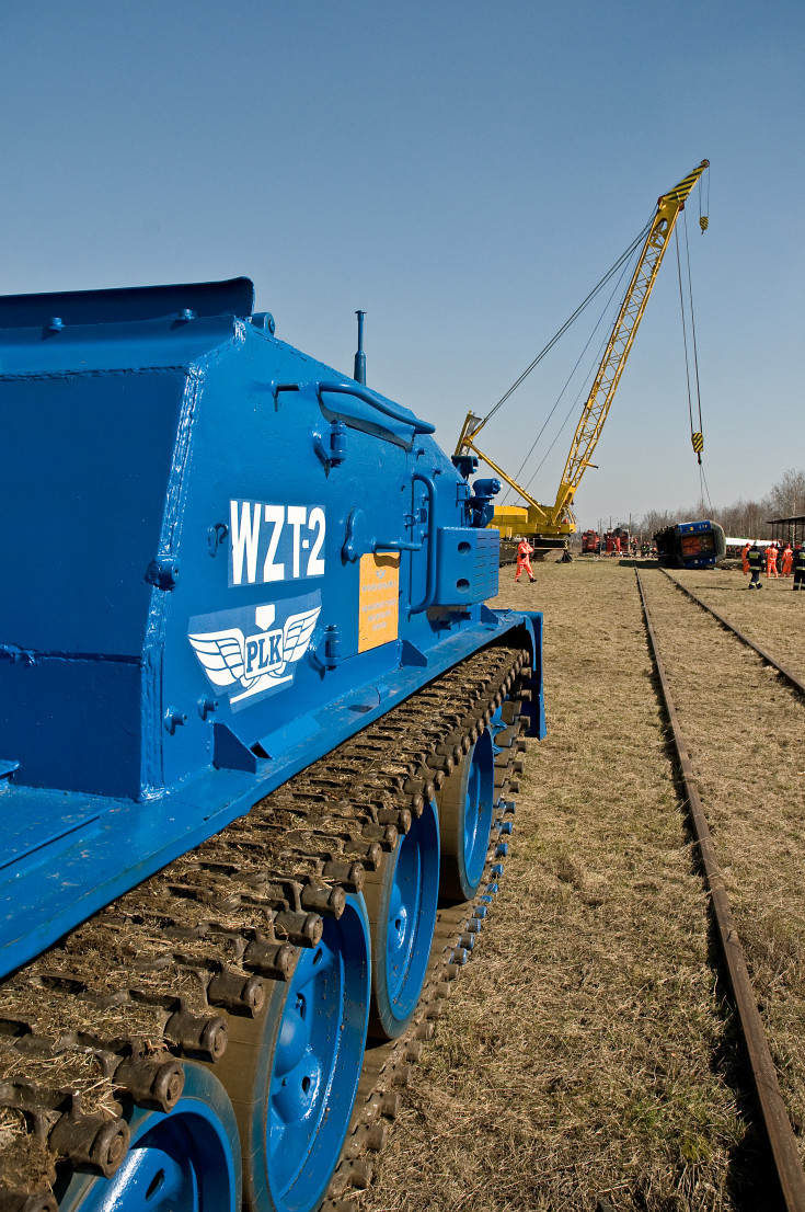 bezpieczeństwo, Legnica, PKP Intercity, straż pożarna, ratownictwo techniczne, awaria, wykolejenie, ratownictwo, wagon, dźwig, PKP Cargo, sprzęt specjalistyczny, ćwiczenia