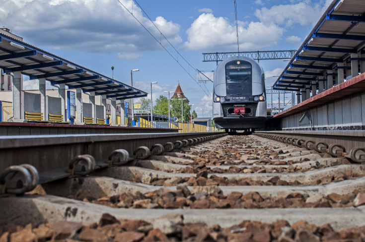 peron, linia kolejowa, LCS, lokalne centrum sterowania, Pendolino, pociąg, E65, Nasielsk, tor