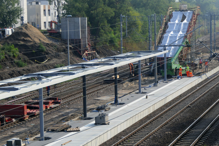 warszawska linia obwodowa, Warszawa Powązki, nowy przystanek, nowa wiata, nowa infrastruktura pasażerska, nowy tor