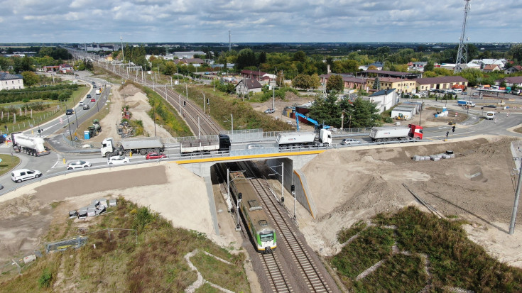 LK8, Warka, samochód osobowy, nowa infrastruktura, nowy wiadukt drogowy