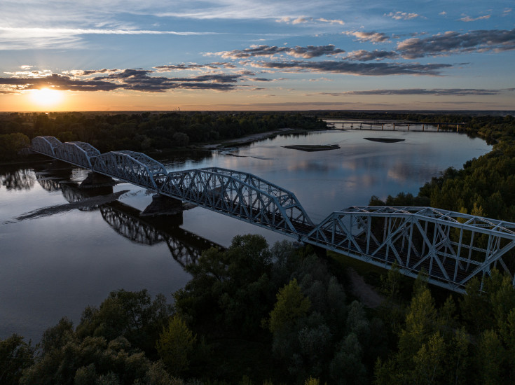 Dęblin, most kolejowy, Wieprz, dron, most nad Wieprzem, zdjęcia z drona