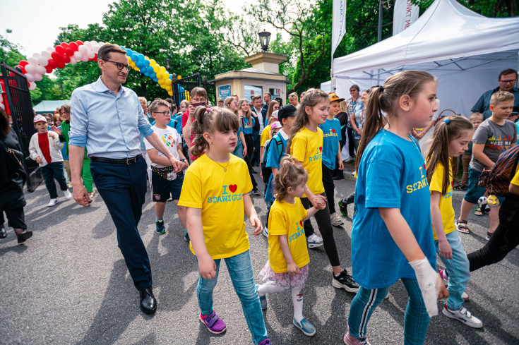 bezpieczny przejazd, kampania społeczna, dzień dziecka, edukacja dzieci, dzieci, dziecko, wydarzenie plenerowe, stoisko kampanii, KPRM, Kancelaria Prezesa Rady Ministrów, Morawiecki Mateusz, rodzice