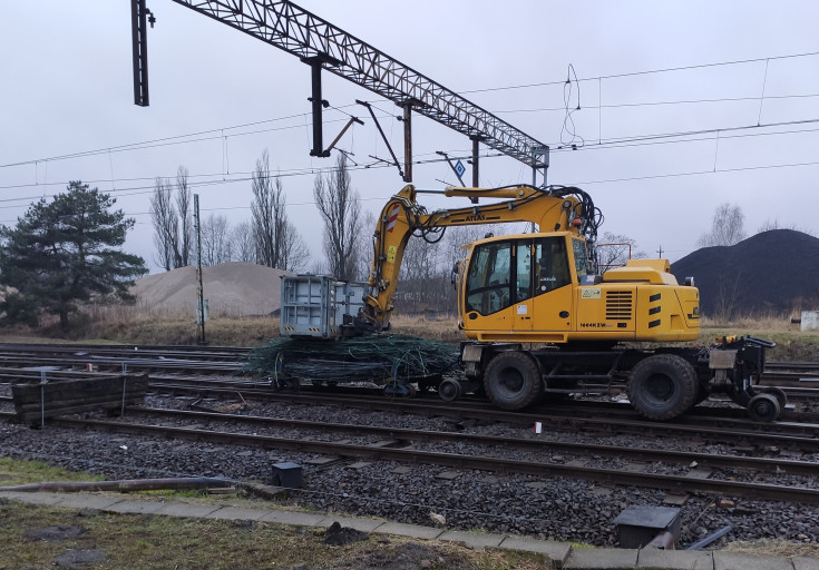 Łódź Żabieniec, Łódzki Węzeł Kolejowy, LK16, LK15, nowy tor, nowa infrastruktura, Zgierz