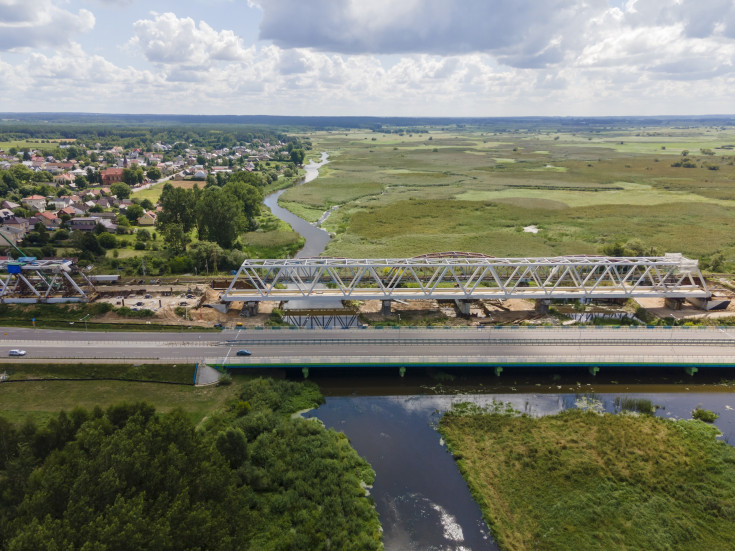 wiadukt, E75, nowa infrastruktura, most nad Narwią