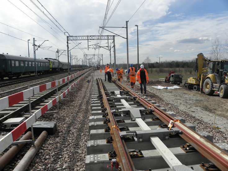 CMK, rozjazd, Pomorskie Przedsiębiorstwo Mechaniczno-Torowe, Centralna Magistrala Kolejowa, Psary, ALSTOM SmartDrive