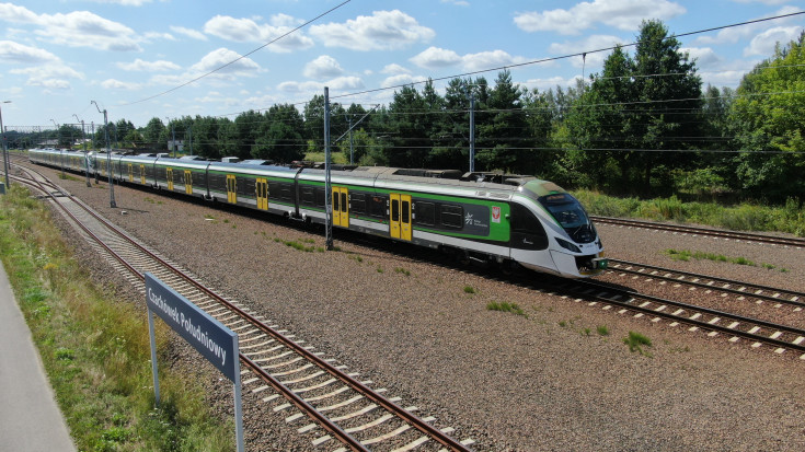 Czachówek Południowy, nowa infrastruktura, pociąg pasażerski, kursowanie pociągów, przystanek, 160 km/h