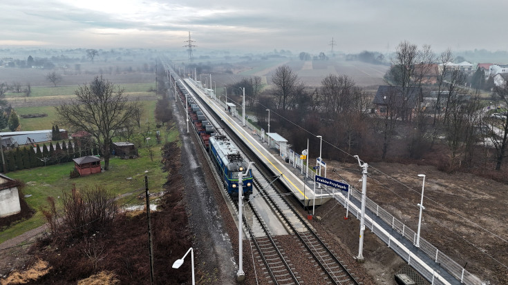 pociąg towarowy, nowa infrastruktura, nowa nawierzchnia, Kraków Przylasek, test
