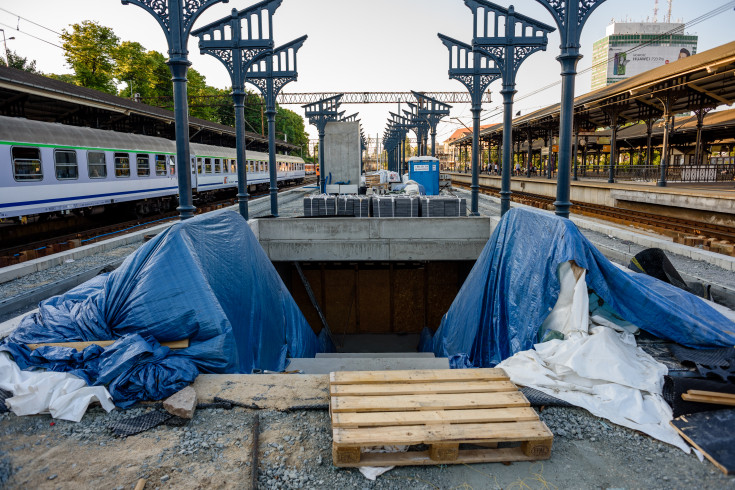 peron, przejście podziemne, stacja, tunel, wiata, Gdańsk Główny