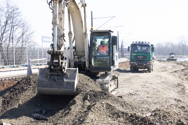 CEF, śląskie, modernizacja stacji, maszyna, Czechowice-Dziedzice, nowy  most, Zabrzeg, Goczałkowice-Zdrój