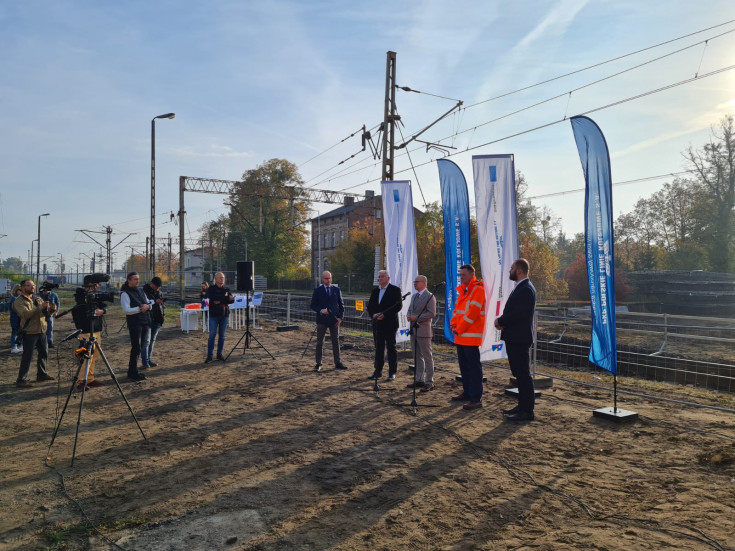 briefing prasowy, Bresch Arnold, Kobylnica, budowa wiaduktu kolejowego