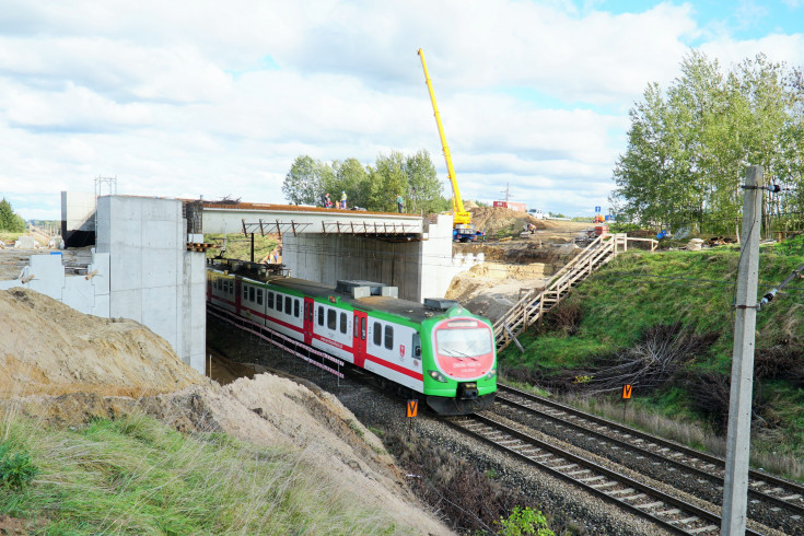 E75, Rail Baltica, budowa wiaduktu kolejowego, Uhów