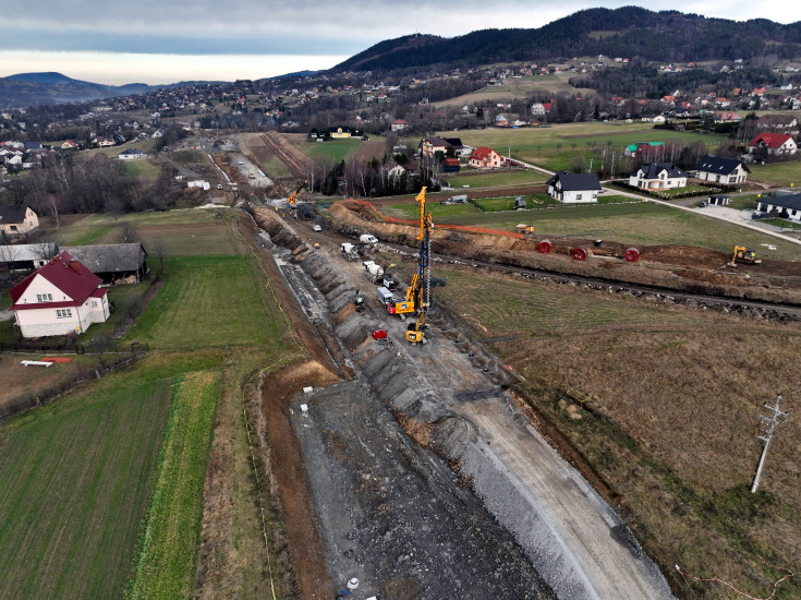 LK104, Limanowa, Klęczany, prace ciężkiego sprzętu, www.podleze-piekielko.pl