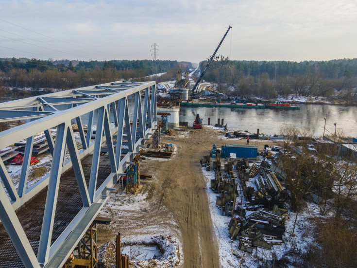 LK35, nowa infrastruktura, nasuwanie przęsła, most nad Narwią