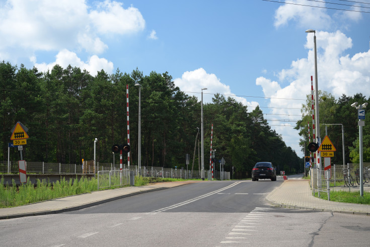 bezpieczeństwo, przejazd kolejowo-drogowy, sygnalizacja, rogatka, Śródborów