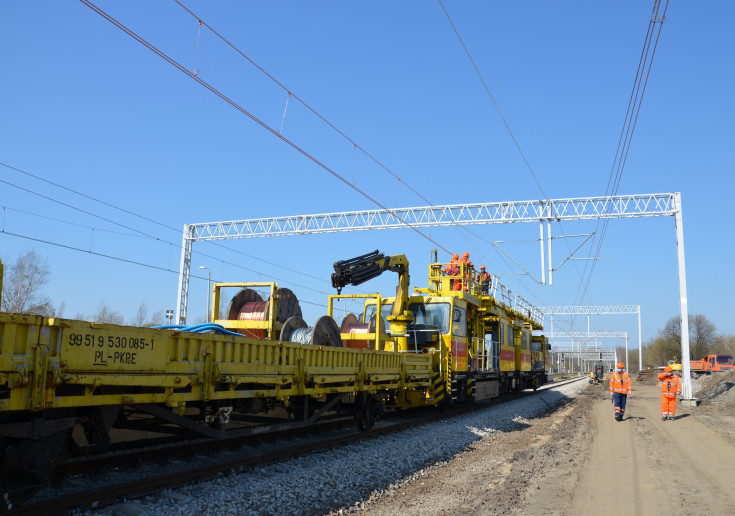 pociąg sieciowy, nowa sieć trakcyjna, nowa infrastruktura, Dąbrowa Górnicza