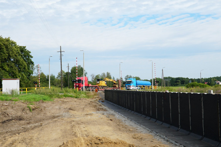 prace budowlane, nowa infrastruktura, program budowy 200 przystanków kolejowych, samochód ciężarowy, Kleszczele