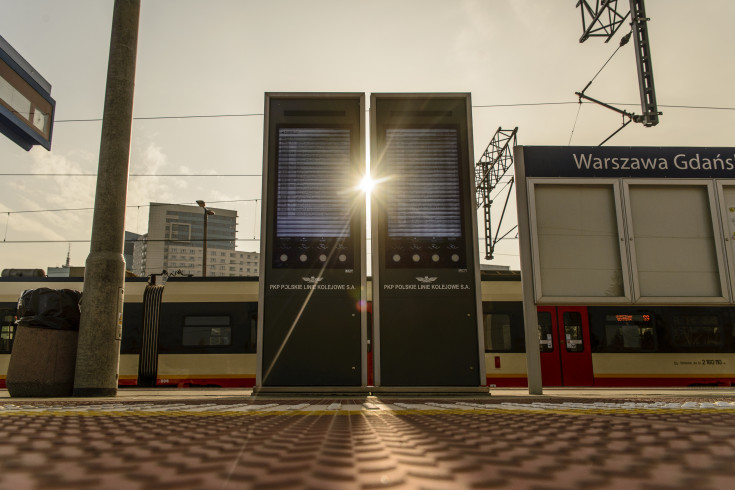 infokiosk, informacja pasażerska, Warszawa Gdańska