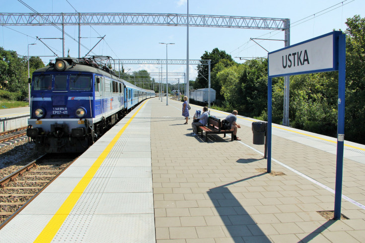 pociąg, PKP Intercity, Ustka, LK405, nowa kładka, nowa infrastruktura pasażerska