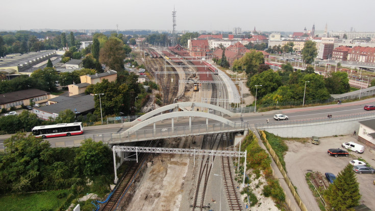 E30, Opole Główne, prace na stacji kolejowej