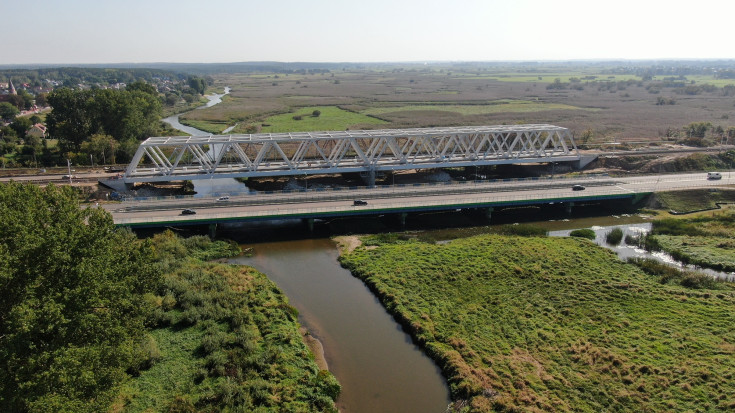 nowa infrastruktura, widok z lotu ptaka, most nad Narwią, Uhowo