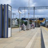 2025-09-05 Nowoczesne tablice informacyjne na 51 stacjach i przystankach – rusza realizacja projektu w aglomeracji warszawskiej