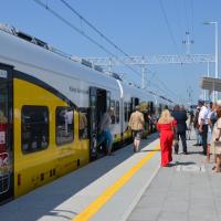 pasażer, nowy przystanek, nowa infrastruktura, pociąg osobowy, Kunice