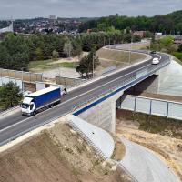 2025-04-25 Większe bezpieczeństwo, lepsza komunikacja – nowe wiadukty usprawniły przejazdy na kolejowej trasie z Krakowa do Katowic