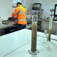 2025-10-21 Kraków: Nowoczesne laboratorium ułatwia kontrolę jakości kolejowych inwestycji