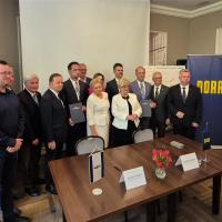 2025-08-08 Prawie 3 miliardy złotych na walkę z wykluczeniem komunikacyjnym na południowym wschodzie Polski