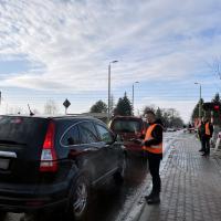 bezpieczny przejazd, akcja ulotkowa, przejazd kolejowo-drogowy, Nowa Iwiczna