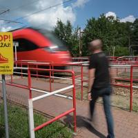 bezpieczeństwo, krzyż św. Andrzeja, Józefów, przejście pieszo-rowerowe