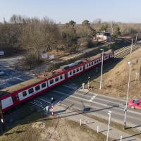 Poznań, nowa infrastruktura, nowy wiadukt drogowy, widok z lotu ptaka, pociąg osobowy