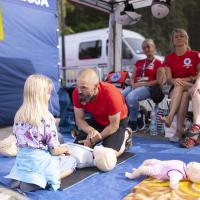 bezpieczny przejazd, bezpieczeństwo, kampania społeczna, kierowca, samochód, wydarzenie plenerowe, stoisko, stoisko kampanii, Moto Safety Day, BRD, motoryzacja, pierwsza pomoc