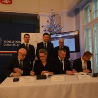 umowa, nowy rozjazd, briefing prasowy, Bresch Arnold, nowa infrastruktura pasażerska, Dolnośląski Urząd Wojewódzki, nowy tor, LK286, Ścinawka Średnia