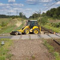 2018-08 Przejazd kolejowo-drogowy w Bycinie