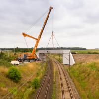 2019-06 Nakładanie wiaduktu w Toszku