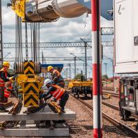 linia kolejowa, stacja, Opalenica, tor, maszyna, robotnik, KPO, podkład