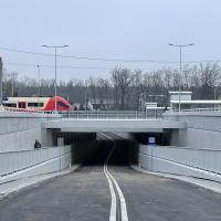 2023-11-29 W Sulejówku jeden tunel pod torami już otwarty, umowa na drugi podpisana