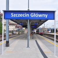 peron, informacja pasażerska, Szczecin, Szczecin Główny, wiata, tablica informacyjna