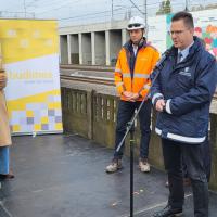 bezpieczny przejazd, stacja, Warszawa Zachodnia, Merchel Ireneusz, Budimex, briefing prasowy, Bittel Andrzej, mural