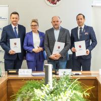 briefing prasowy, Bresch Arnold, list intencyjny, nowe połączenia kolejowe, LK245, Aleksandrów Kujawski, Ciechocinek, Miasto Ciechocinek, Urząd Marszałkowski Województwa Kujawsko-Pomorskiego