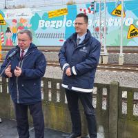 bezpieczny przejazd, stacja, Warszawa Zachodnia, Merchel Ireneusz, Budimex, briefing prasowy, Bittel Andrzej, mural