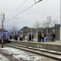 2023-01-05 W Poroninie i Nowym Targu dostępniejsze perony ułatwią podróże koleją