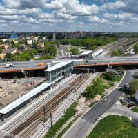2025-05-27 Radom Wschodni – nowoczesna konstrukcja ze stali i szkła nad nowym peronem