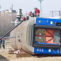 bezpieczeństwo, Legnica, PKP Intercity, straż pożarna, ratownictwo techniczne, awaria, wykolejenie, ratownictwo, wagon, PKP Cargo, ćwiczenia, pożar, ogień, gaszenie pożaru